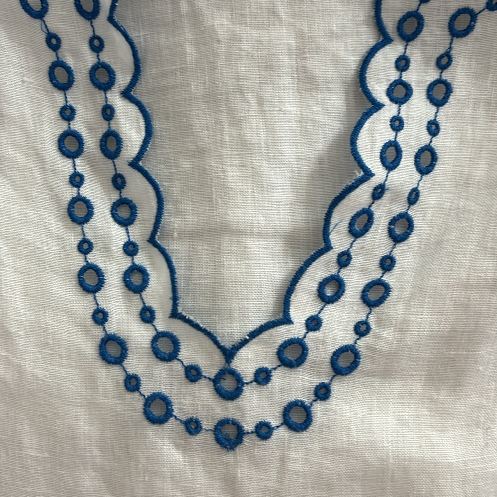 Embroidered blouse - Picture 3 of 4